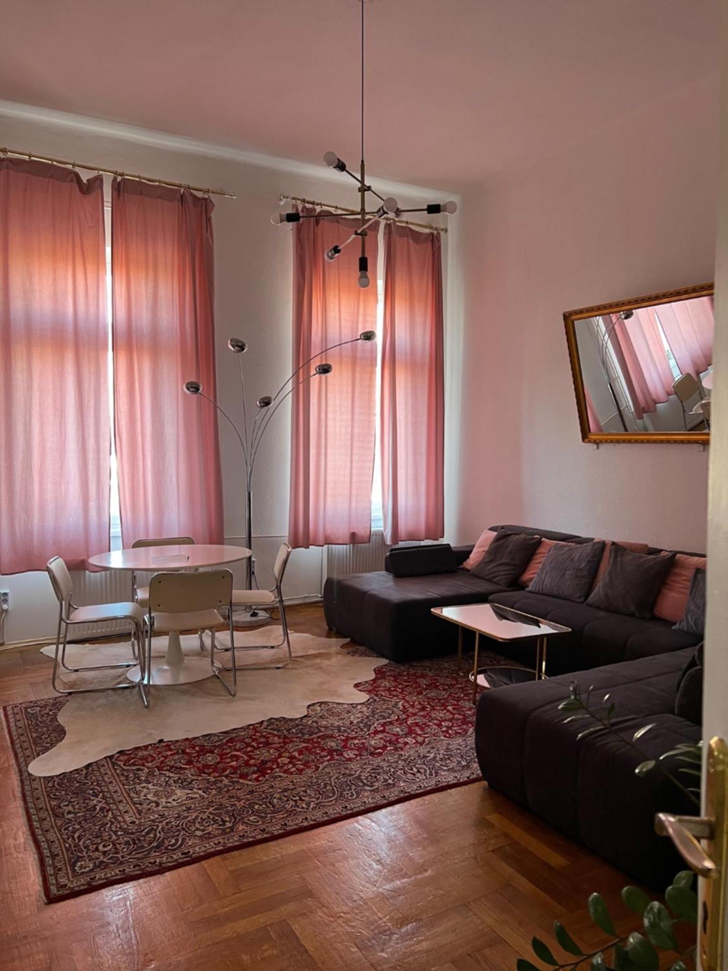 Allomas Apartman Budapest Bagian luar foto