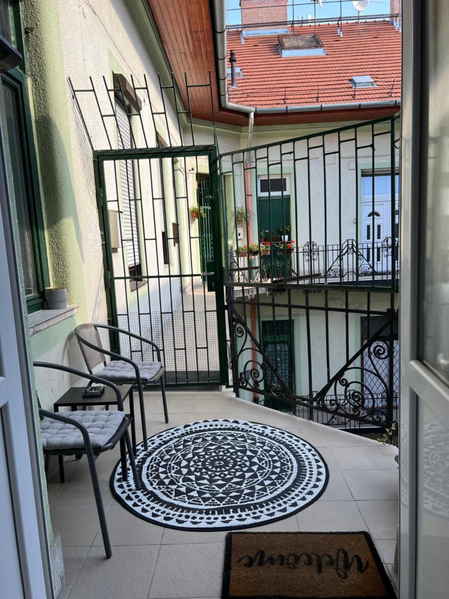 Allomas Apartman Budapest Bagian luar foto